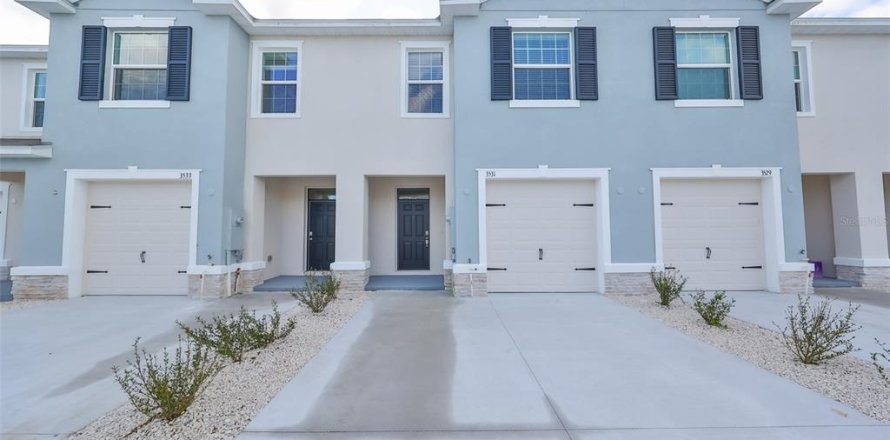 Touwnhouse à Plant City, Floride 3 chambres, 155.43 m2 № 2408194
