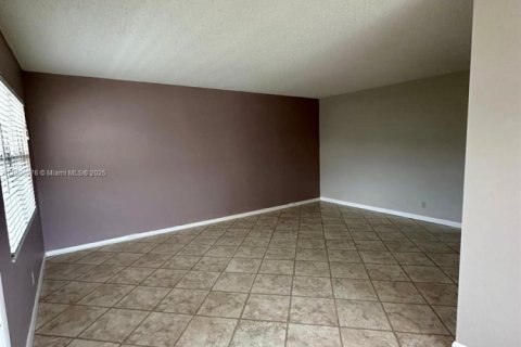 Condominio en alquiler en Boca Raton, Florida, 2 dormitorios, 77.57 m2 № 1948841 - foto 1