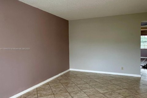 Condominio en alquiler en Boca Raton, Florida, 2 dormitorios, 77.57 m2 № 1948841 - foto 3