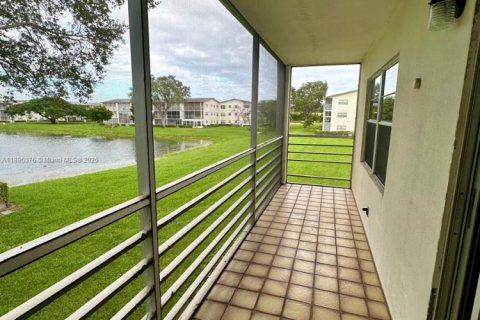 Condominio en alquiler en Boca Raton, Florida, 2 dormitorios, 77.57 m2 № 1948841 - foto 8