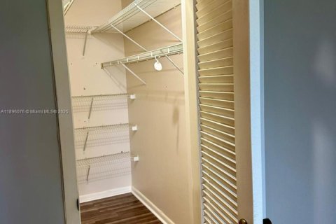 Condominio en alquiler en Boca Raton, Florida, 2 dormitorios, 77.57 m2 № 1948841 - foto 17