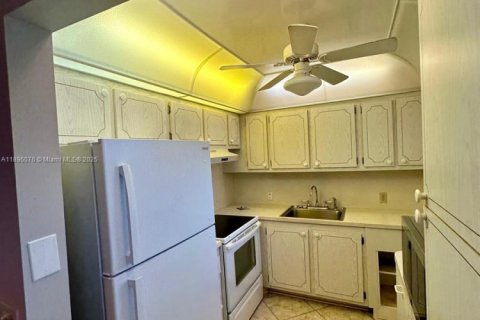 Condominio en alquiler en Boca Raton, Florida, 2 dormitorios, 77.57 m2 № 1948841 - foto 7
