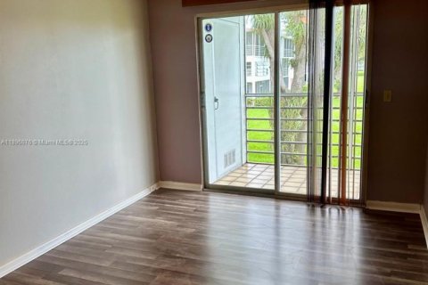 Condominio en alquiler en Boca Raton, Florida, 2 dormitorios, 77.57 m2 № 1948841 - foto 5