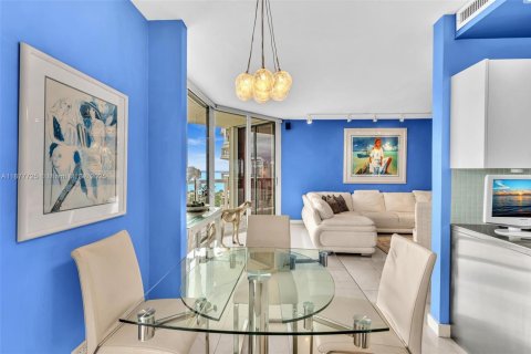 Condominio en venta en Aventura, Florida, 2 dormitorios, 139.35 m2 № 1925150 - foto 12