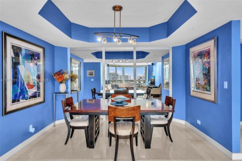 Condominio en venta en Aventura, Florida, 2 dormitorios, 139.35 m2 № 1925150 - foto 11
