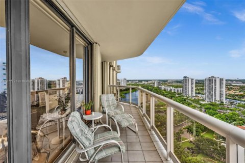 Condominio en venta en Aventura, Florida, 2 dormitorios, 139.35 m2 № 1925150 - foto 18