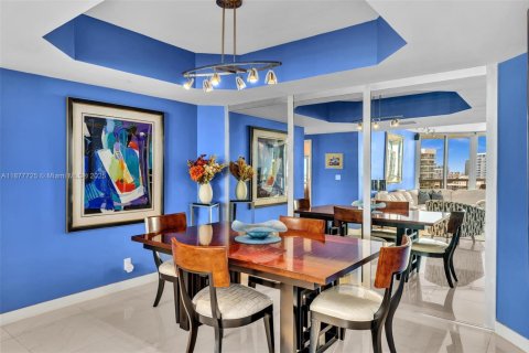 Condominio en venta en Aventura, Florida, 2 dormitorios, 139.35 m2 № 1925150 - foto 10