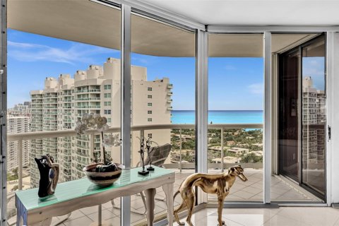 Condominio en venta en Aventura, Florida, 2 dormitorios, 139.35 m2 № 1925150 - foto 4