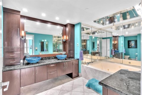 Condominio en venta en Aventura, Florida, 2 dormitorios, 139.35 m2 № 1925150 - foto 23