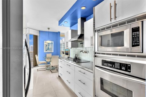 Condominio en venta en Aventura, Florida, 2 dormitorios, 139.35 m2 № 1925150 - foto 14