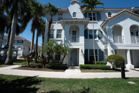 Touwnhouse à louer à Boynton Beach, Floride: 4 chambres, 176.89 m2 № 2085929 - photo 2