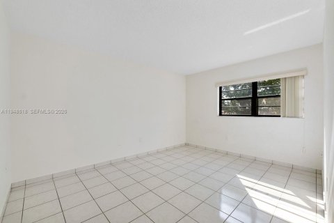 Copropriété à vendre à Miami, Floride: 1 chambre, 63.55 m2 № 2010229 - photo 8