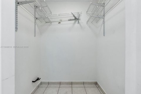 Copropriété à vendre à Miami, Floride: 1 chambre, 63.55 m2 № 2010229 - photo 12