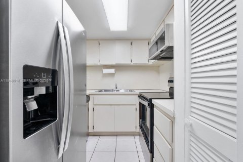 Copropriété à vendre à Miami, Floride: 1 chambre, 63.55 m2 № 2010229 - photo 5