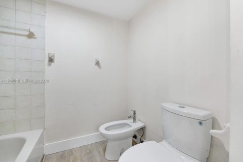 Copropriété à vendre à Miami, Floride: 1 chambre, 63.55 m2 № 2010229 - photo 14