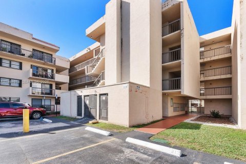 Copropriété à vendre à Miami, Floride: 1 chambre, 63.55 m2 № 2010229 - photo 24