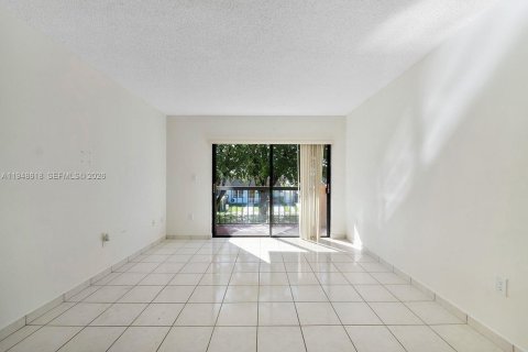 Copropriété à vendre à Miami, Floride: 1 chambre, 63.55 m2 № 2010229 - photo 19