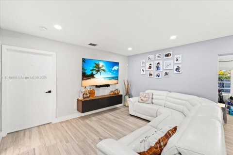 Купить виллу или дом в Хайалиа, Флорида 3 спальни, 108.23м2, № 1972241 - фото 6