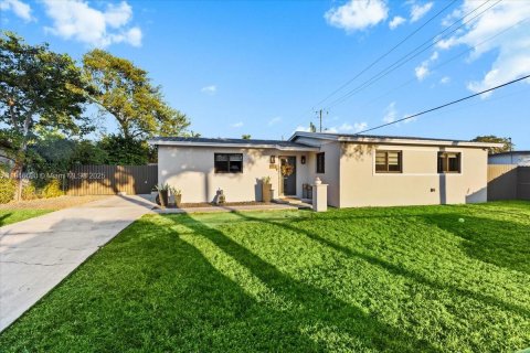 Купить виллу или дом в Хайалиа, Флорида 3 спальни, 108.23м2, № 1972241 - фото 2