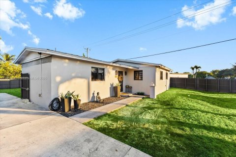 Купить виллу или дом в Хайалиа, Флорида 3 спальни, 108.23м2, № 1972241 - фото 3