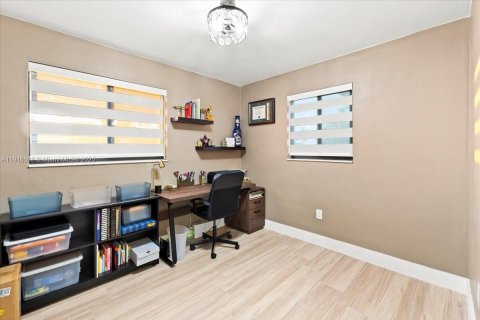 Купить виллу или дом в Хайалиа, Флорида 3 спальни, 108.23м2, № 1972241 - фото 17