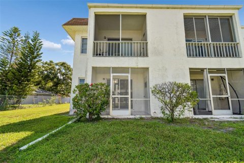 Condo in Clearwater, Florida, 1 bedroom № 2237698 - photo 25