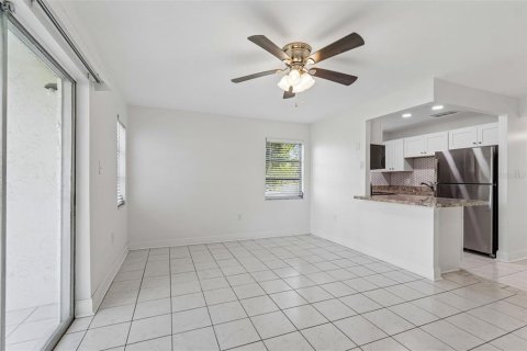 Condo in Clearwater, Florida, 1 bedroom № 2237698 - photo 12