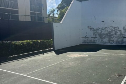 Купить кондоминиум в Дорал, Флорида 1 спальня, 65.96м2, № 1974170 - фото 14