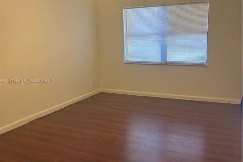 Купить кондоминиум в Дорал, Флорида 1 спальня, 65.96м2, № 1974170 - фото 7