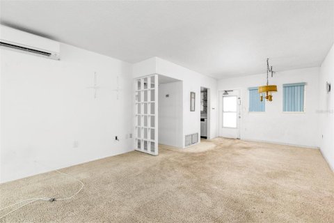 Copropriété à vendre à Redington Beach, Floride: 1 chambre, 65.03 m2 № 2406382 - photo 15