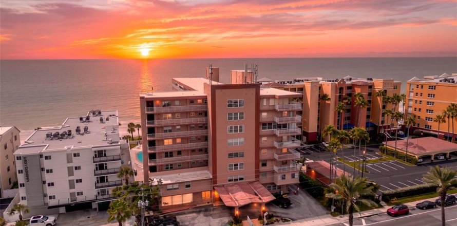 Condo à Redington Beach, Floride, 1 chambre  № 2406382