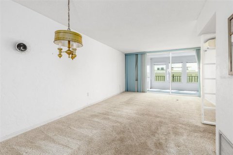 Copropriété à vendre à Redington Beach, Floride: 1 chambre, 65.03 m2 № 2406382 - photo 9