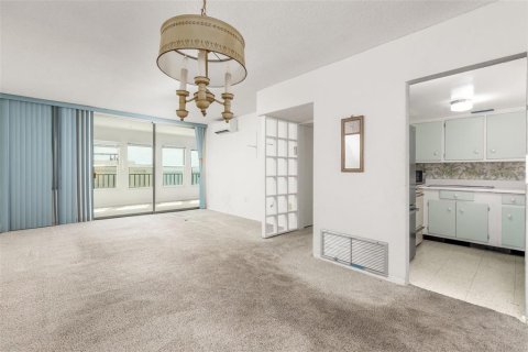 Copropriété à vendre à Redington Beach, Floride: 1 chambre, 65.03 m2 № 2406382 - photo 10