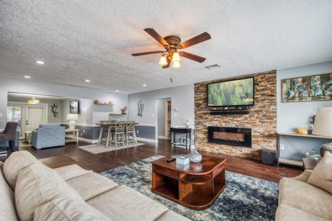House in Largo, Florida 3 bedrooms, 177.44 sq.m. № 1789664 - photo 6