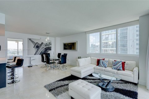 Condominio en alquiler en Miami, Florida, 2 dormitorios, 127.09 m2 № 1938916 - foto 18