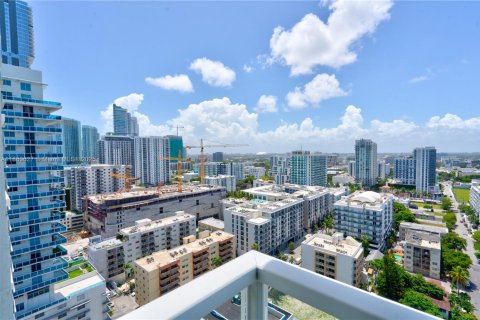 Condo in Miami, Florida, 2 bedrooms  № 1938916 - photo 8