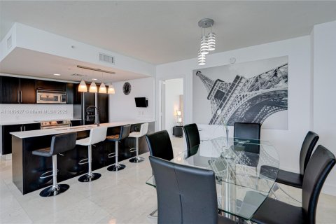 Copropriété à louer à Miami, Floride: 2 chambres, 127.09 m2 № 1938916 - photo 12