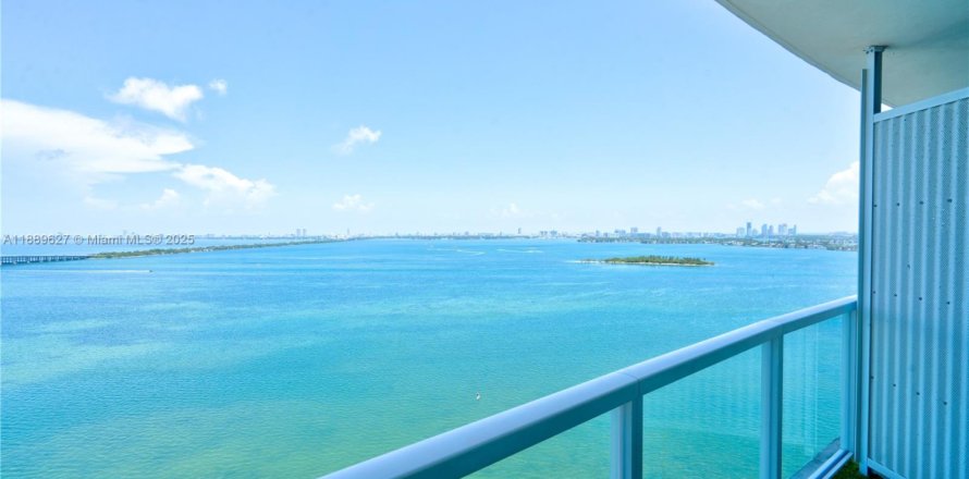 Condo à Miami, Floride, 2 chambres  № 1938916