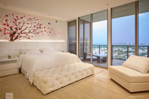 Condominio en alquiler en Bal Harbour, Florida, 3 dormitorios, 319.49 m2 № 2054826 - foto 14