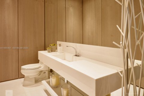 Condominio en alquiler en Bal Harbour, Florida, 3 dormitorios, 319.49 m2 № 2054826 - foto 23