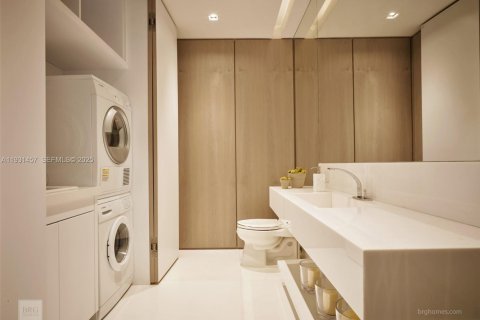 Condominio en alquiler en Bal Harbour, Florida, 3 dormitorios, 319.49 m2 № 2054826 - foto 21