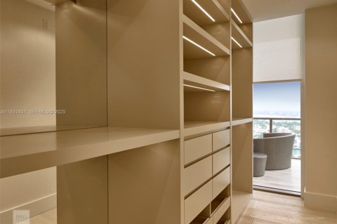 Condominio en alquiler en Bal Harbour, Florida, 3 dormitorios, 319.49 m2 № 2054826 - foto 13