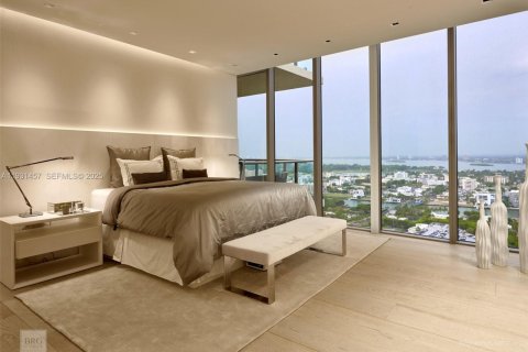 Condominio en alquiler en Bal Harbour, Florida, 3 dormitorios, 319.49 m2 № 2054826 - foto 8