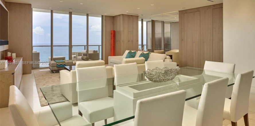 Condominio en Bal Harbour, Florida, 3 dormitorios  № 2054826