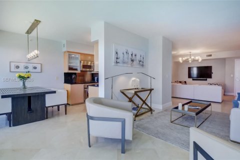 Condo in Miami Beach, Florida, 2 bedrooms  № 2080193 - photo 5