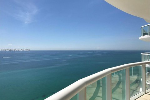 Condo in Miami Beach, Florida, 2 bedrooms  № 2080193