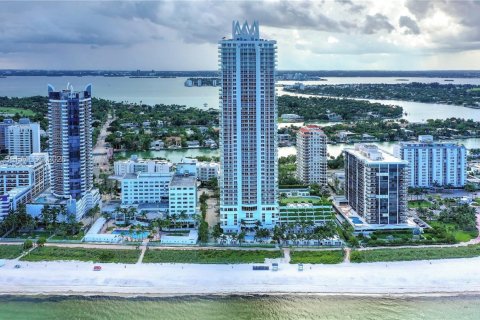 Condo in Miami Beach, Florida, 2 bedrooms  № 2080193 - photo 18