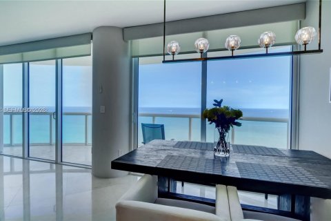 Condo in Miami Beach, Florida, 2 bedrooms  № 2080193 - photo 4