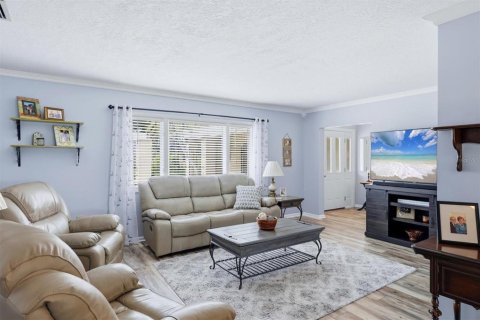 Villa ou maison à vendre à Bradenton, Floride: 3 chambres, 201.04 m2 № 2358275 - photo 10