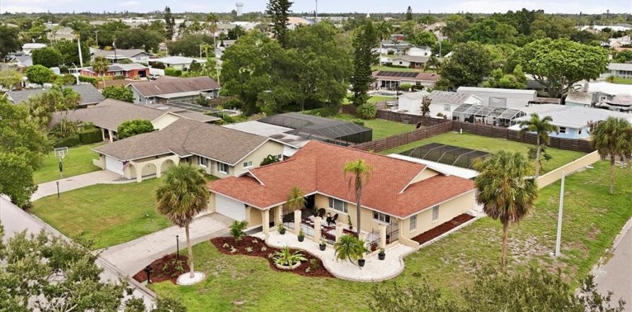 Villa ou maison à Bradenton, Floride 3 chambres, 201.04 m2 № 2358275
